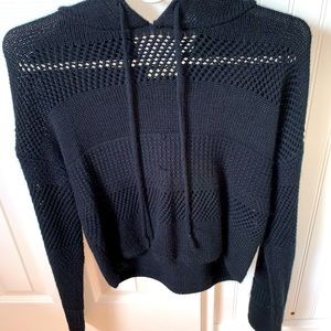 Black hoodie crop shirt